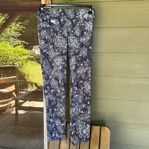 Lisette L Sport Paisley Cropped Pants